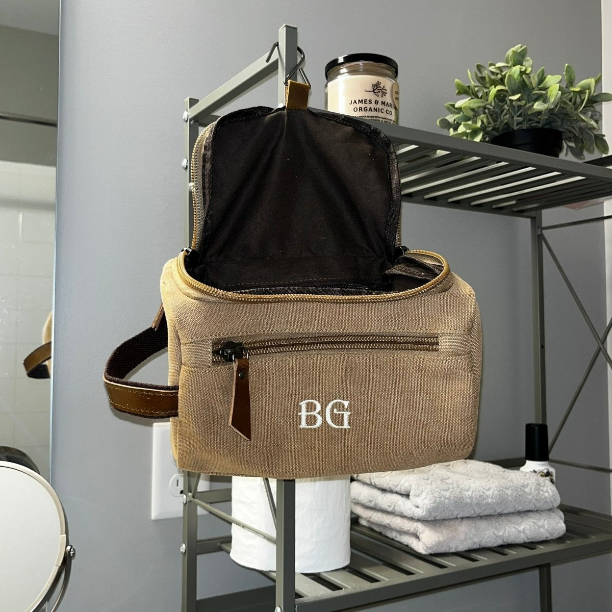Personalized Gentleman&#39;s Toiletry Bag for Groomsmen