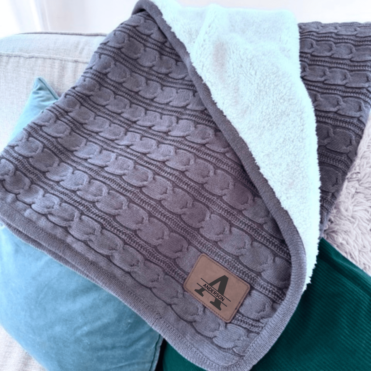 Warm &amp; plush personalized sherpa cable knit blanket with custom patch in grey or white – perfect gift for Mother&#39;s Day or birthdays