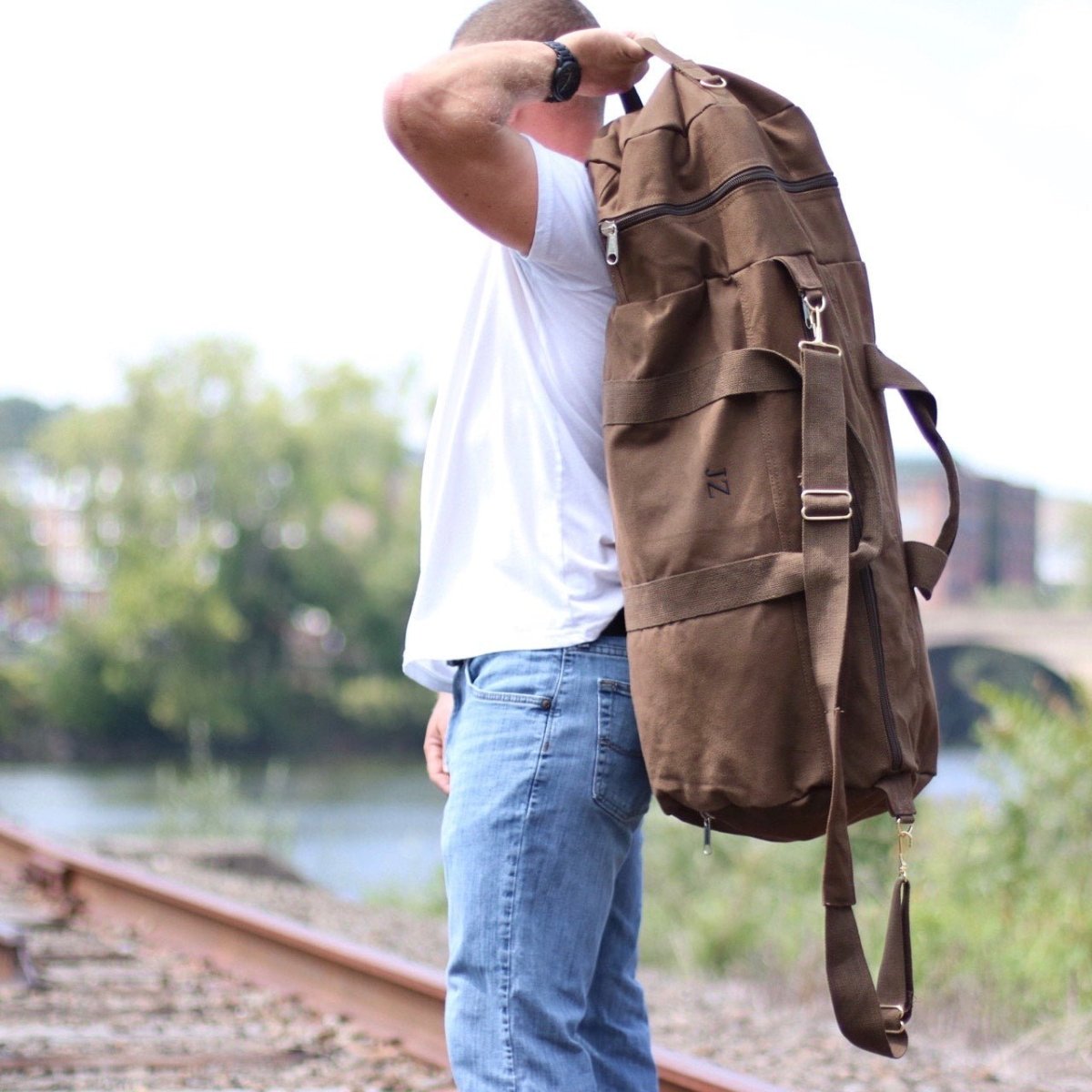 Voyager Canvas Duffle Bag Brown / White
