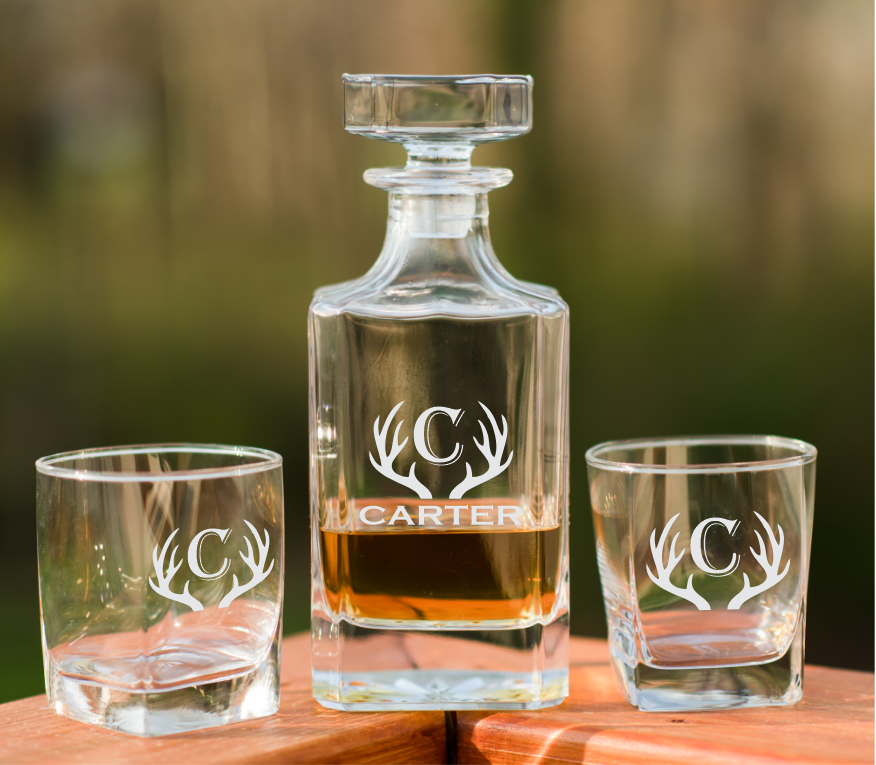 https://www.groovygroomsmengifts.com/cdn/shop/products/custom-personalized-decanter10.png?v=1651150174