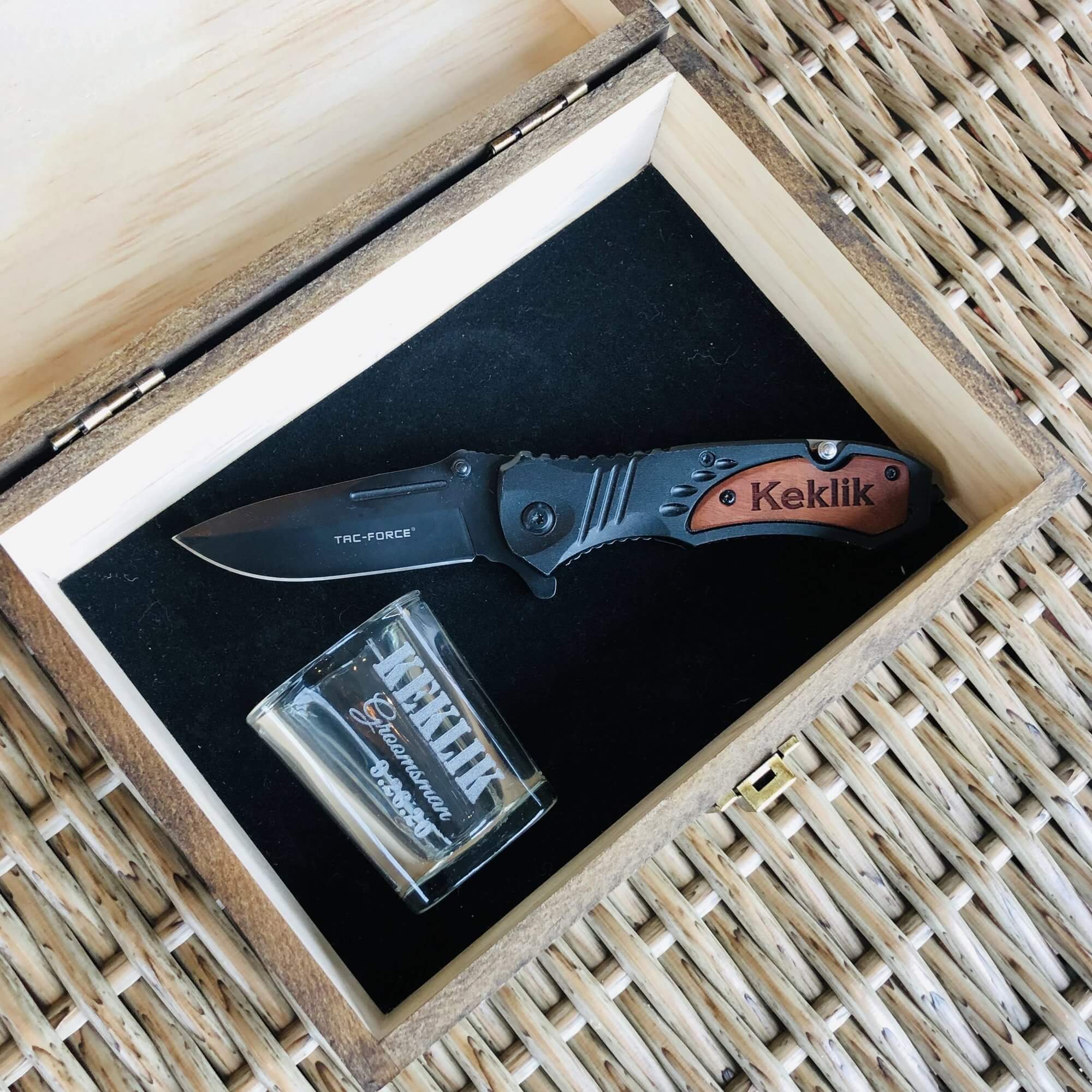 Premium EDC Slim Pocket Knife - Groovy Groomsmen Gifts