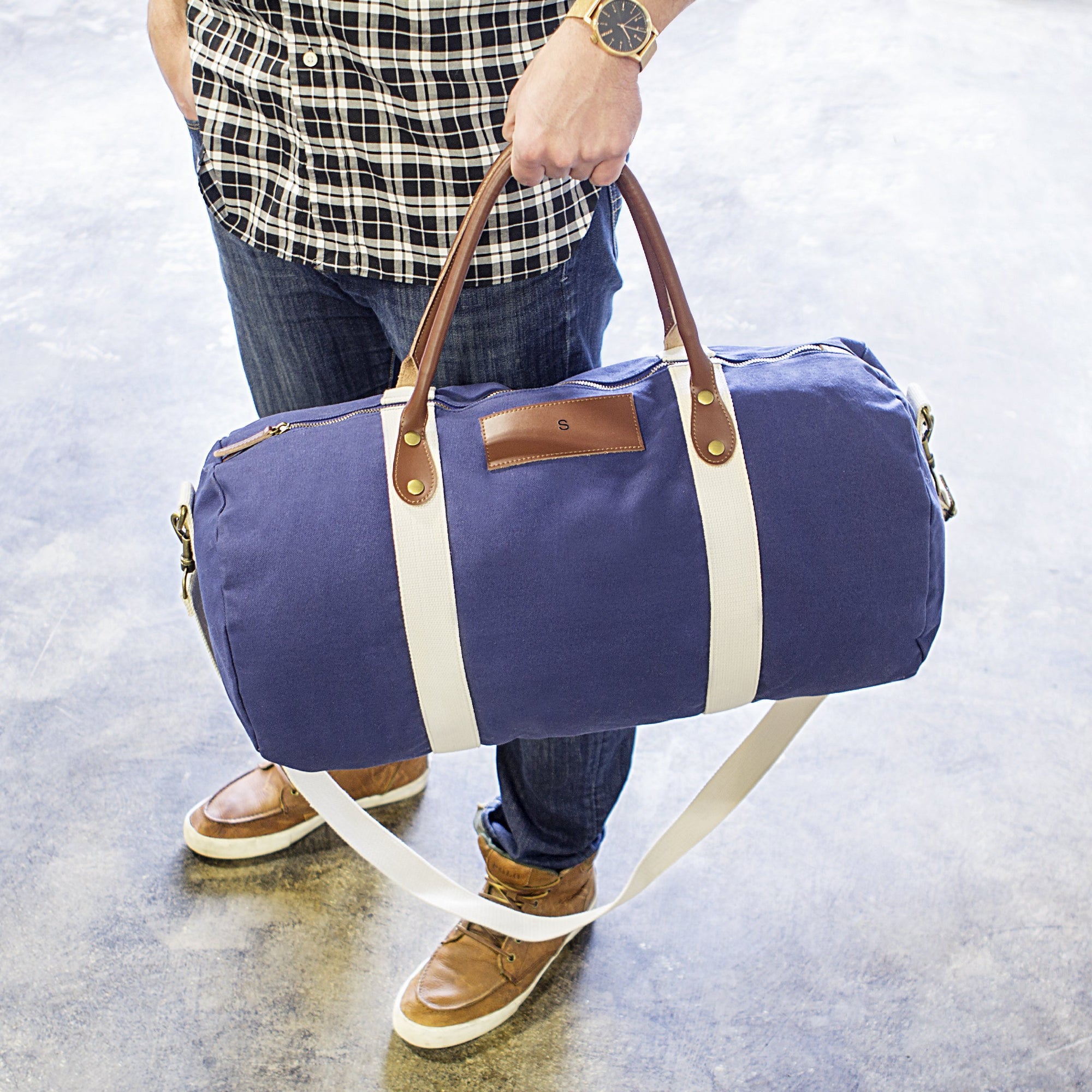 The Ultimate Monogrammed Duffel Bag for Men - GroomsDay